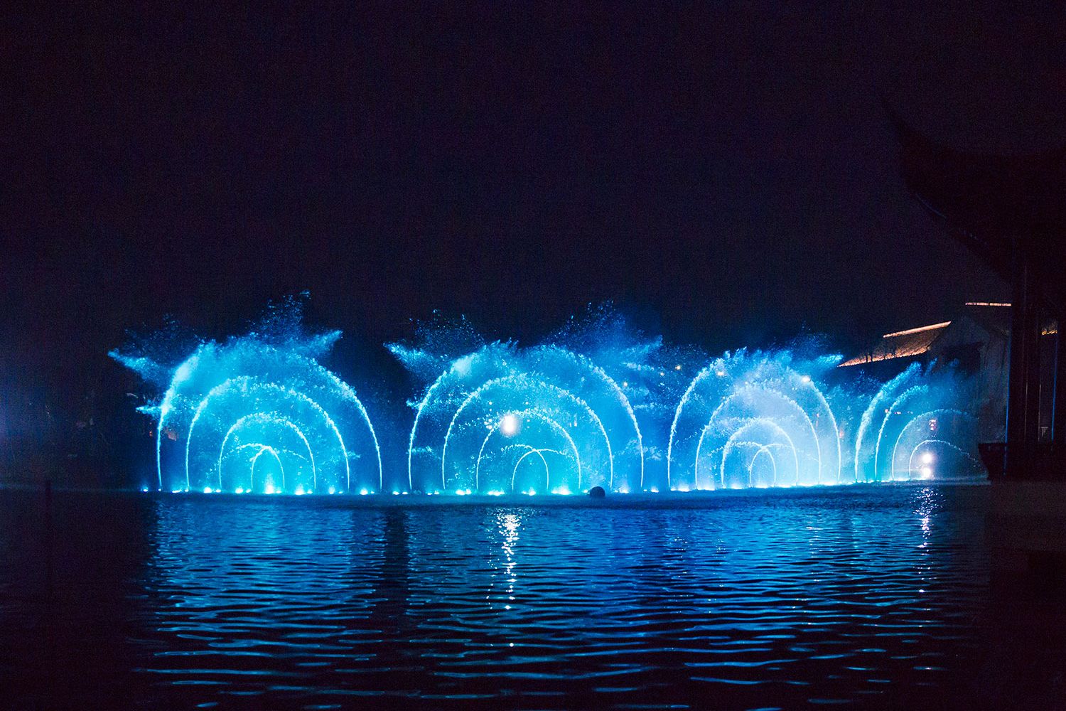 Cali新西塘水街亮化方案